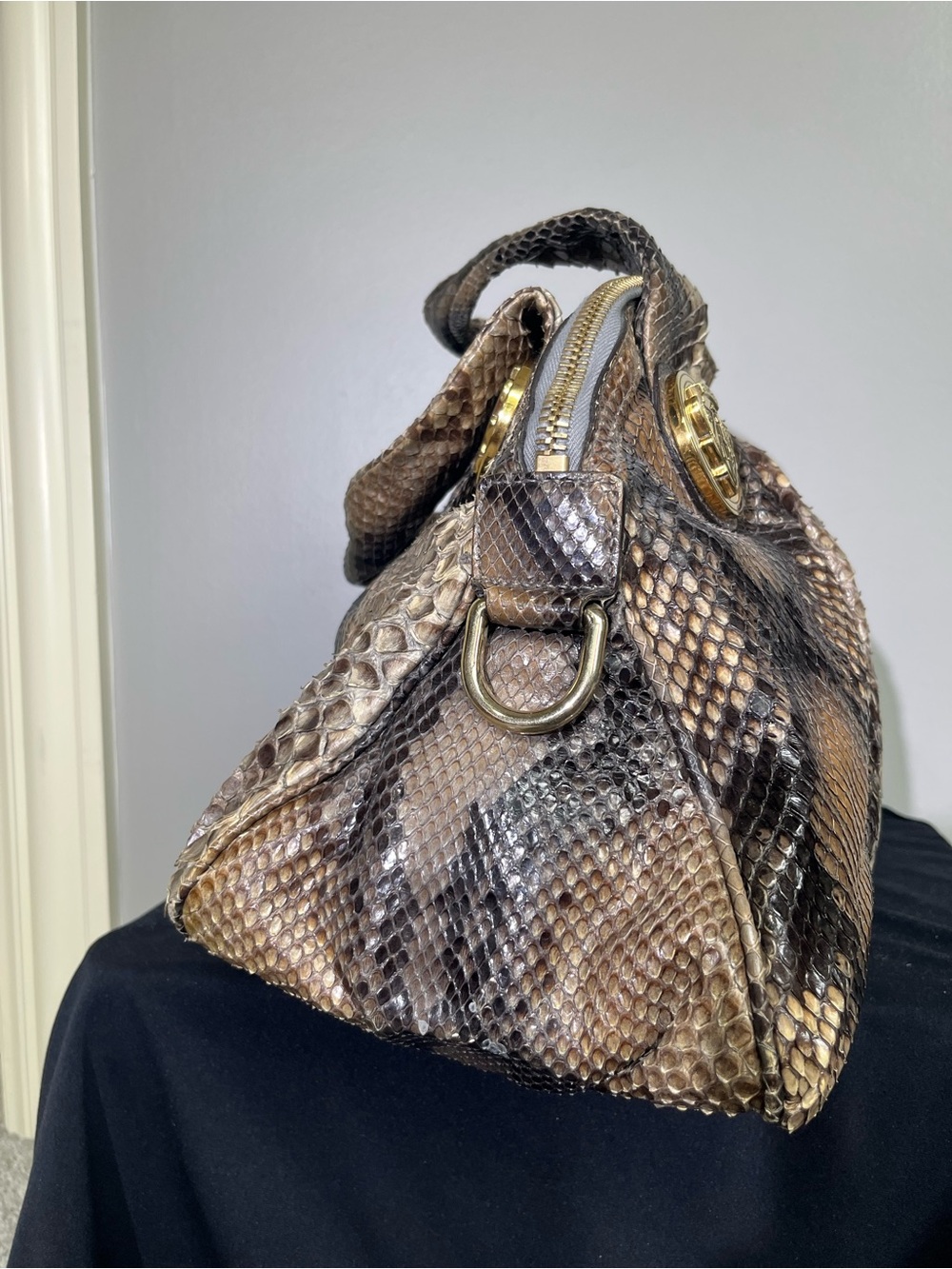 Gucci Hysteria Python Snakeskin Top Handle Bag Y2K Gold Medallion - Picture 5 of 15
